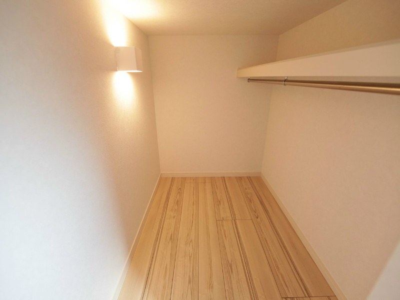 収納　ウォークインクローゼット付（収納充実してます）