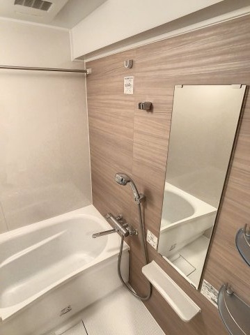 バス・シャワールーム　バスルーム