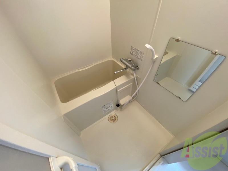 バス・シャワールーム　お風呂になります。一日の疲れを癒してくださいね。