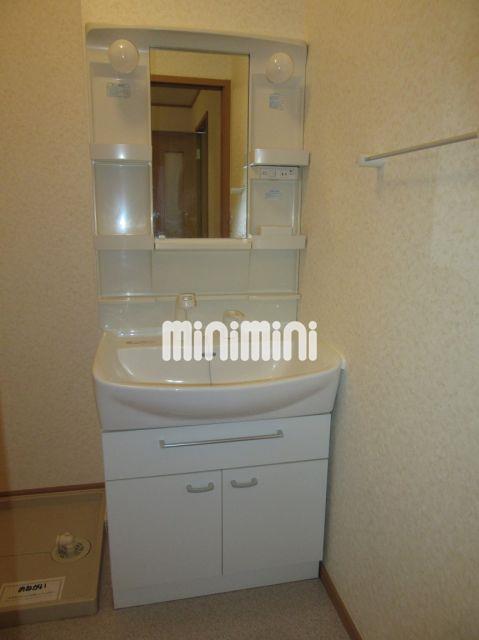 洗面設備　洗髪洗面化粧台完備ですよ。
