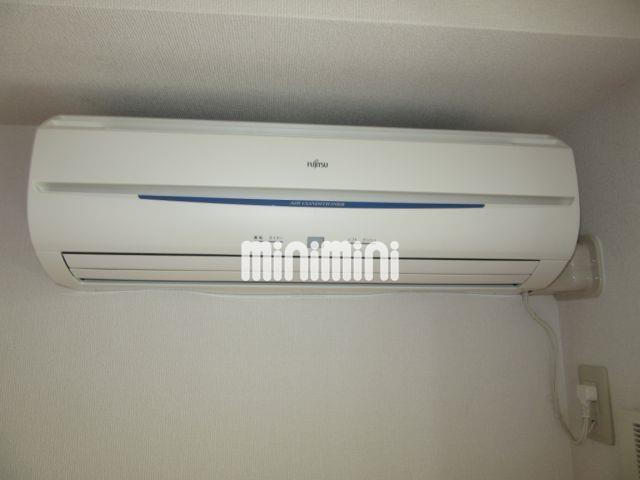 その他設備　リビングにあるエアコンです。