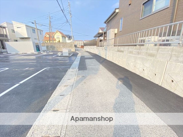 その他　前面道路（その他）まで0m