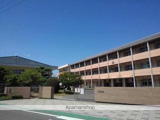 小学校　観音寺市立柞田小学校（小学校）まで2000m