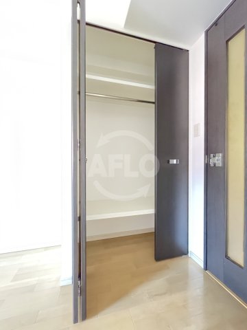 収納　アーデン京町堀ウエスト　クローゼット