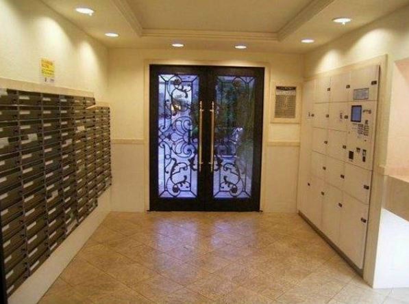 ロビー　宅配ボックス