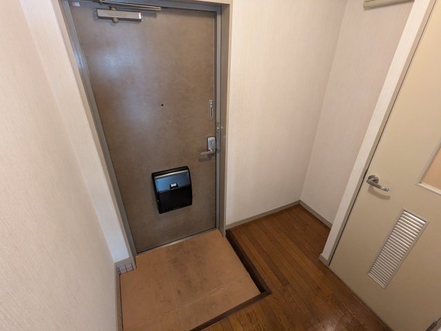 玄関　橘屋ビルAMDE