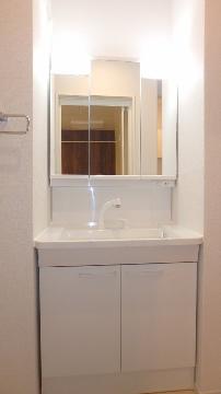 バス・シャワールーム　３面鏡の洗髪洗面台♪（イメージ）