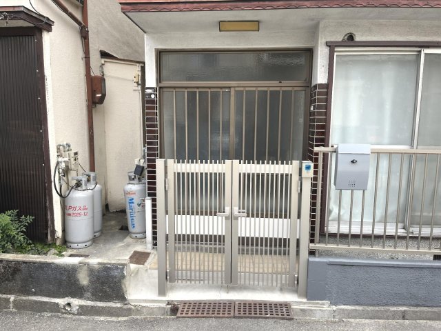 セキュリティ　毎日の暮らしに安心をプラスできる玄関まわり。