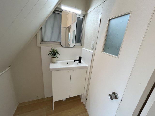 洗面設備　一日のスタートが整う明るい快適空間。