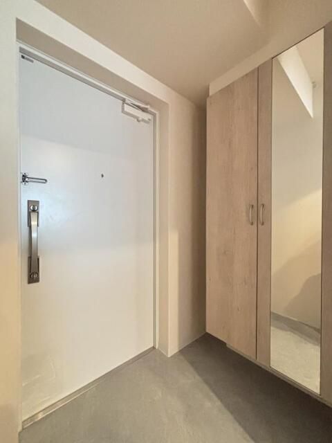 玄関　収納もある玄関です