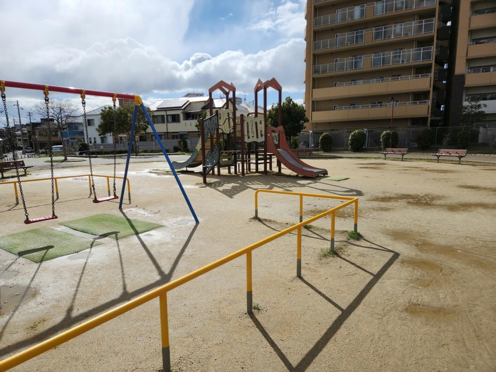 公園　十八条中央公園（公園）まで367m