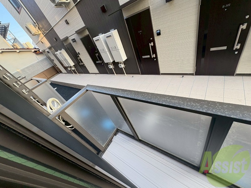 バルコニー　バルコニーです。外干しも可能でございます。