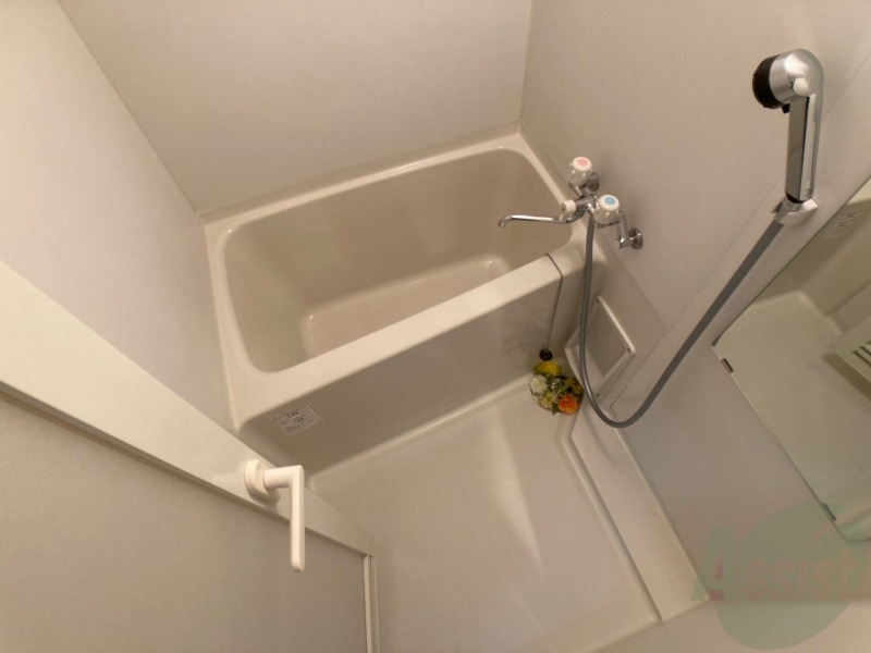 バス・シャワールーム　お風呂です。ゆっくりお風呂につかるのも体に良いですね～