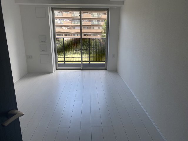 居室・リビング　別号室参考写真