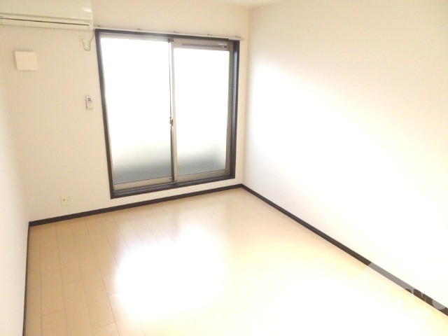 居室・リビング　洋室広々♪