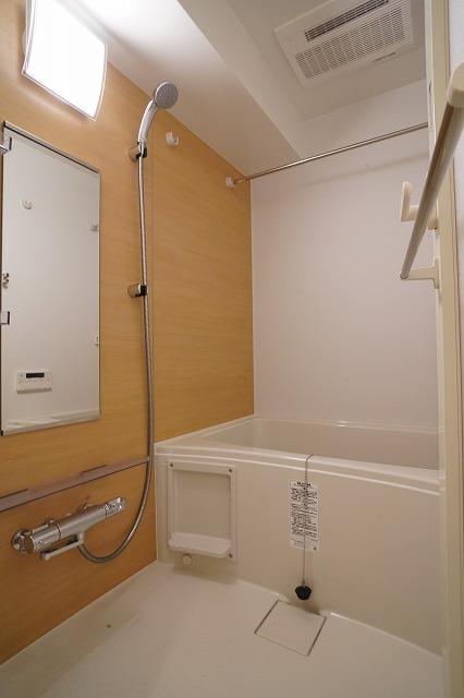 バス・シャワールーム　バスルーム