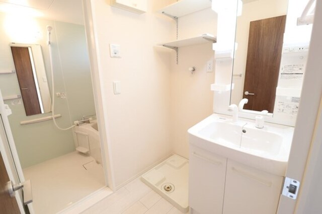 洗面設備　洗髪洗面化粧台