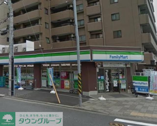 コンビニ　ファミリーマート（コンビニ）まで70m