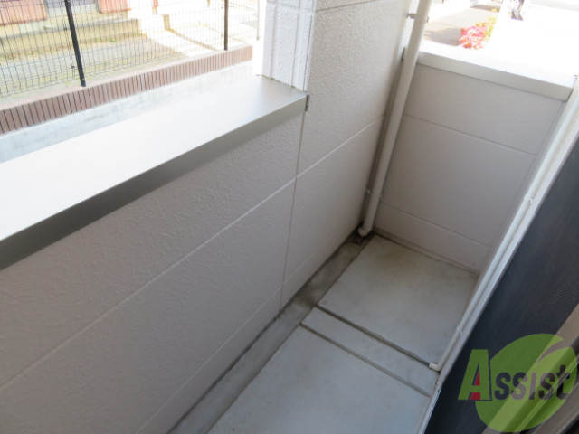 バルコニー　バルコニーは幅があり、広い印象を受けました。