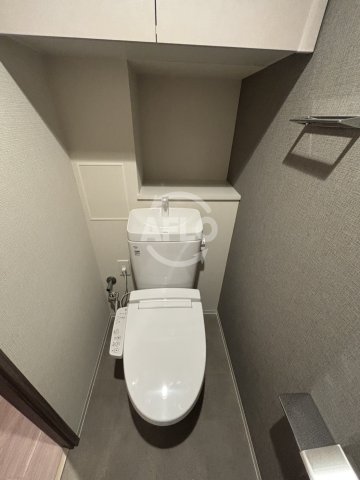 トイレ　コンフォリア・リヴ本町WEST Q　トイレ