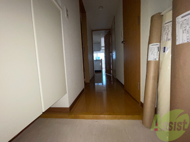 玄関　玄関の様子です。明るい印象ですね。気分もあがりそう。