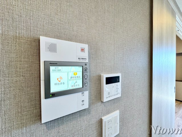 セキュリティ　モニター付きインターフォンです。