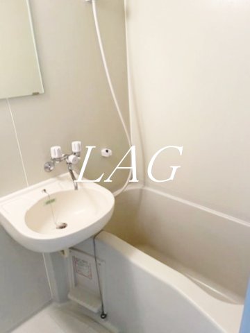 バス・シャワールーム　お風呂です。