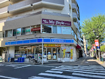 コンビニ　ローソン 上荻一丁目店（コンビニ）まで657m