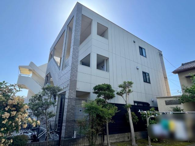 エントランス　外観写真（昼）