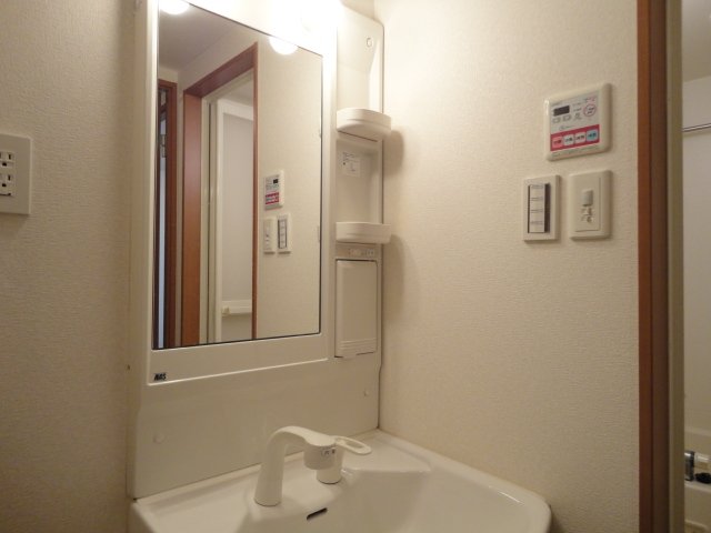 洗面設備　洗髪洗面化粧台