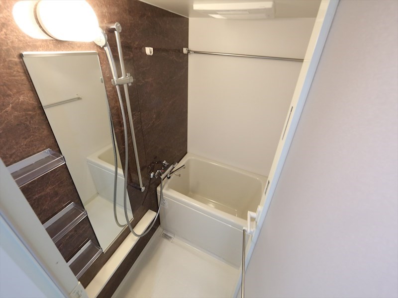 バス・シャワールーム　バスルーム　浴室暖房乾燥機付き