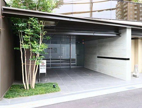 エントランス　建物の内部です