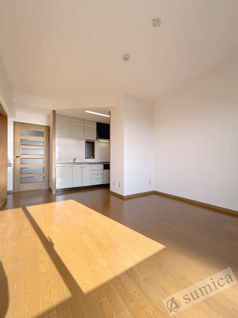 居室・リビング　日当たりのいいお部屋です♪