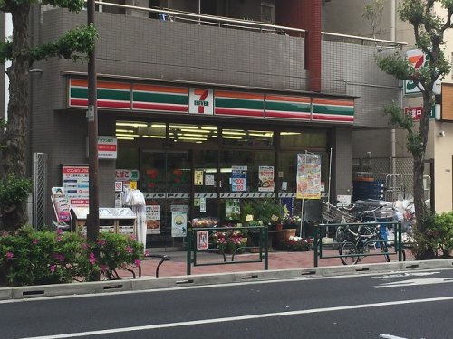 コンビニ　セブンイレブン 三軒茶屋世田谷通り店（コンビニ）まで570m