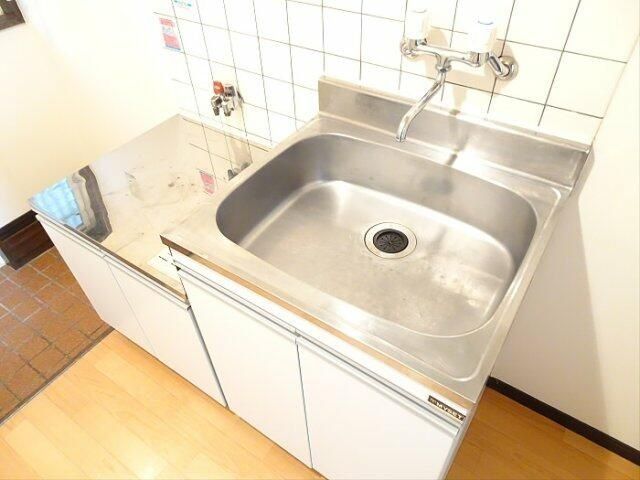 キッチン　★清潔感のあるトイレです★