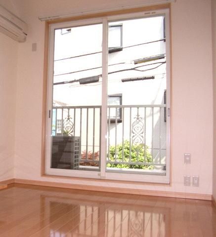 その他設備　★大きな窓が印象的★