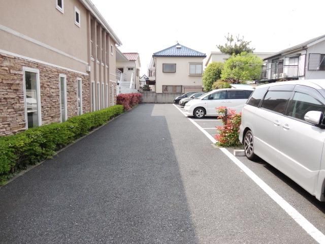 建物外観　★隣駐車場有★