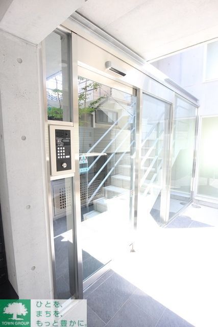 エントランス　部屋探しは株式会社　タウンハウジング　までお気軽にお問合せ…
