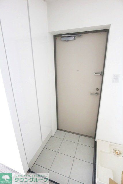玄関　お部屋探しは株式会社　タウンハウジング　までお気軽にお問合…