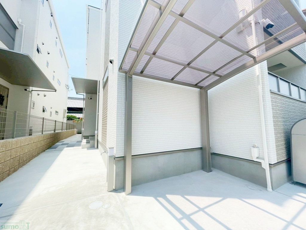 駐車場　バルコニー