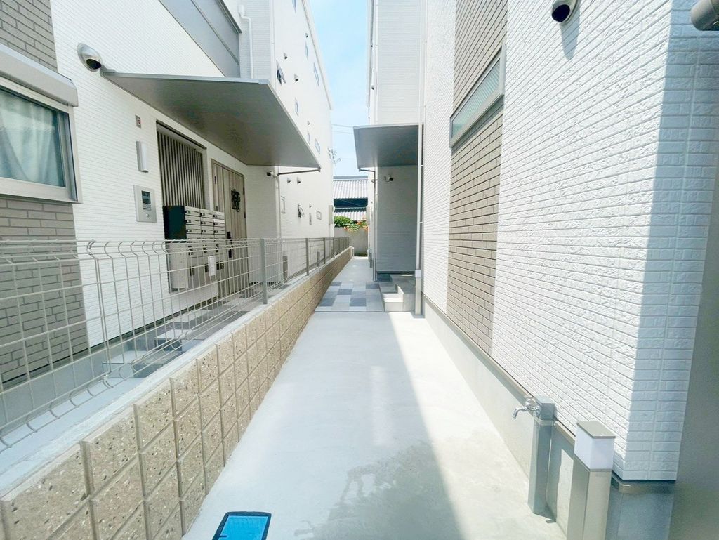 エントランス　庭