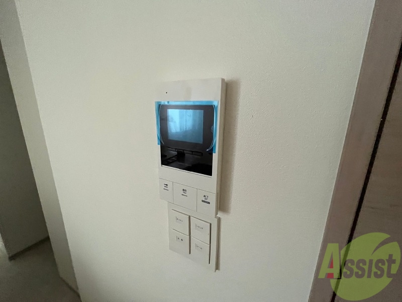 セキュリティ　ＴＶモニター付インターホンです。来客者の顔が見えるので安心！