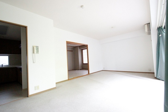 居室・リビング　※別部屋の写真です