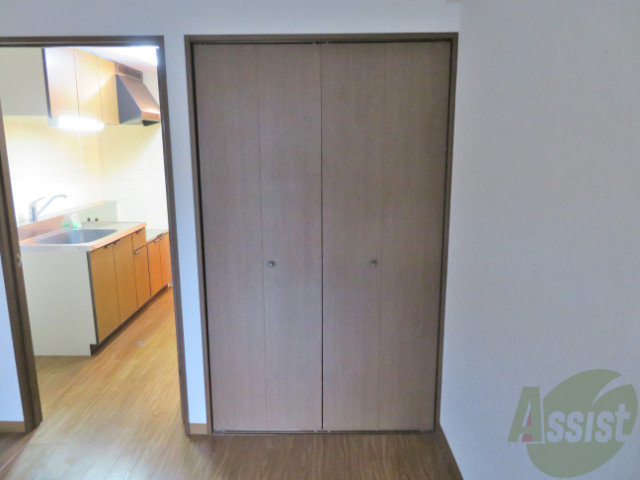 収納　収納はこちらのクローゼットになりますねー。