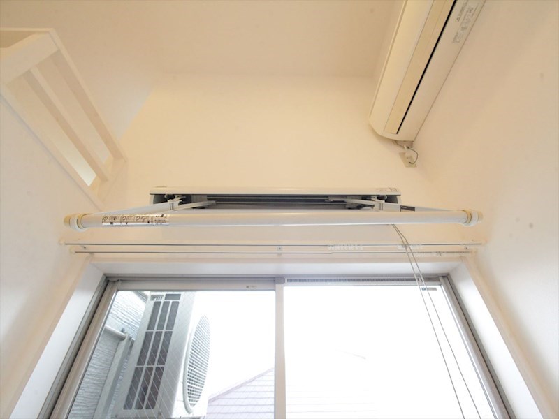 その他設備　室内洗濯物干し付き