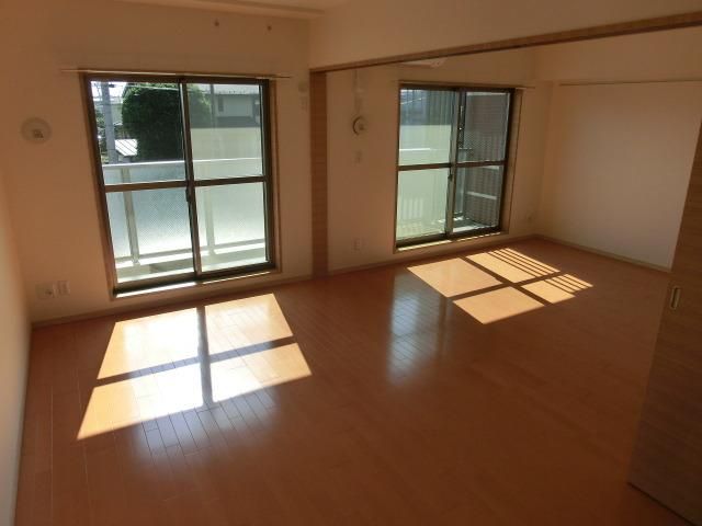 居室・リビング　※別号室参考写真です