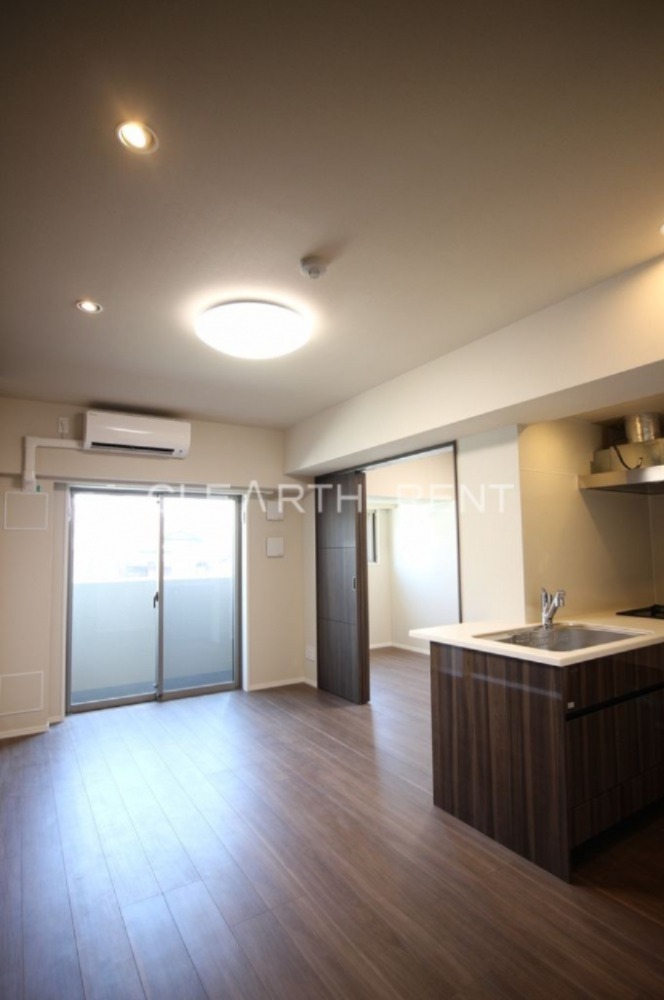 居室・リビング　同タイプ別住戸写真となります。現況と異なる場合がございます。