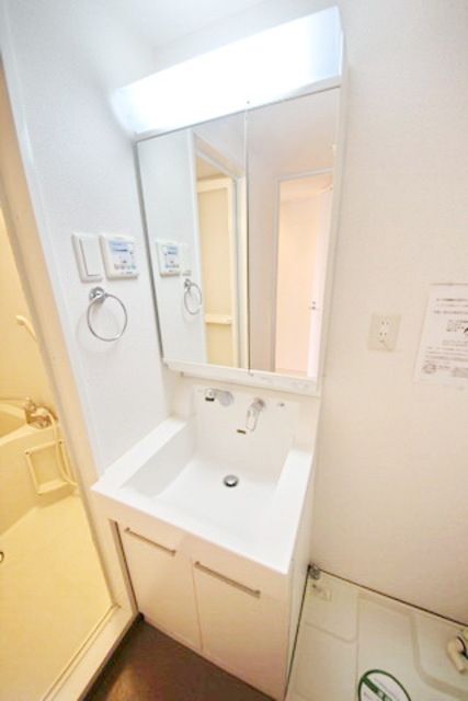 洗面設備　※別部屋参考写真です
