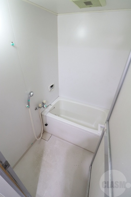 バス・シャワールーム　清潔感のあるバスルーム