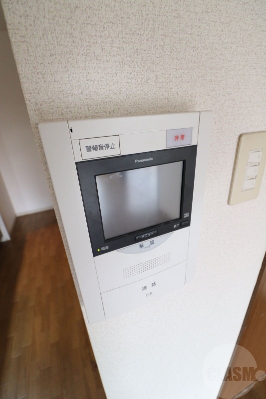 セキュリティ　モニター付インターフォンで安心